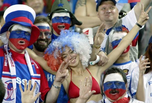 Τα έκαναν… θάλασσα με τους εθνικούς ύμνους