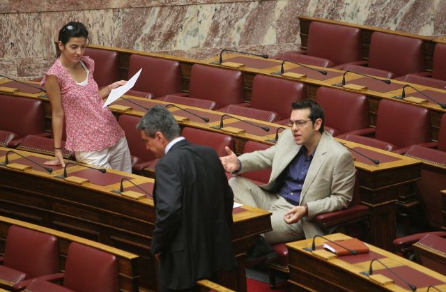 «Μετωπική» Τσίπρα &#8211; Λοβέρδου στη Βουλή