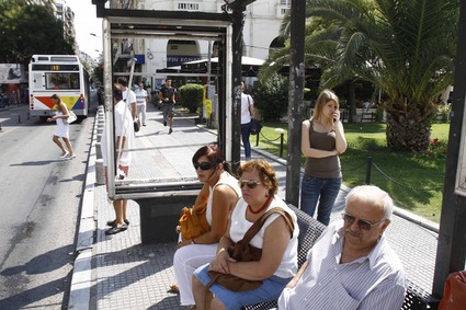 Σε άθλια κατάσταση οι στάσεις του ΟΑΣΘ