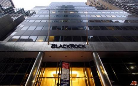 BlackRock: Η Ε.Ε. θέλει να διατηρήσει την Ελλάδα στο μνημόνιο