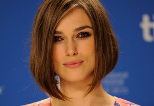 Γιατί πίνει η Keira Knightley;