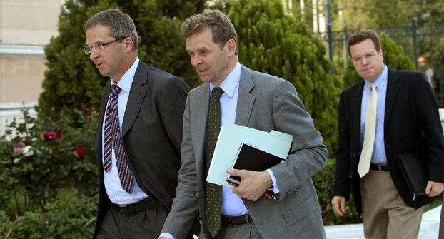 Ένα βήμα μπροστά και τρία πίσω για τη συμφωνία