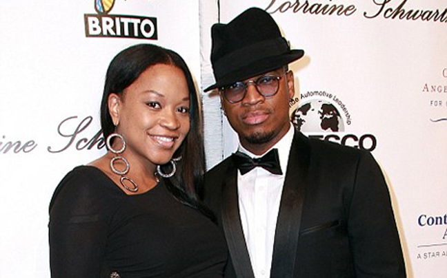 Σε πελάγη ευτυχίας πλέει ο Ne-Yo με την σύντροφο του