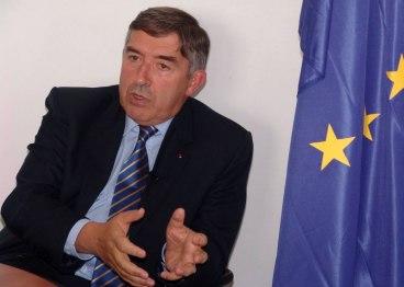 Παράνομοι οι αποκλεισμοί δρόμων στο Κόσοβο