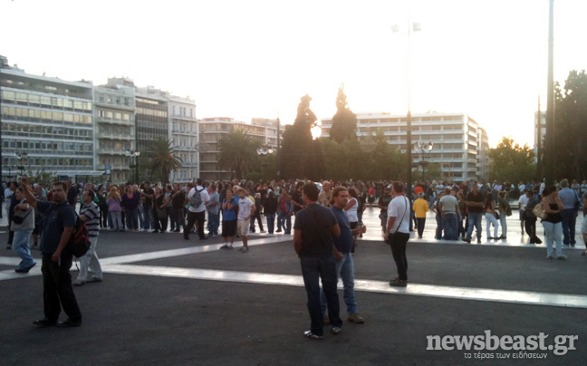 Συγκεντρώνονται στο Σύνταγμα οι Αγανακτισμένοι