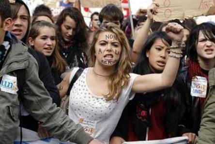 Εντάσεις στο μαθητικό συλλαλητήριο στο Ηράκλειο