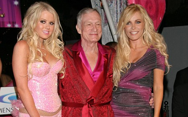 Δημοπρατεί το πανάκριβο δαχτυλίδι του Hugh Hefner