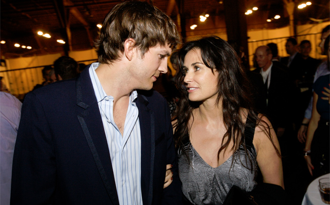 Επίσημα διαζευγμένοι Demi Moore και Ashton Kutcher