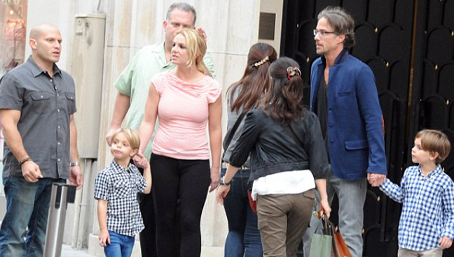 Άκεφη και πολύ κουρασμένη…η Britney Spears