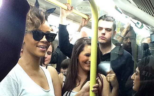 Με το μετρό πήγε η Rihanna στην συναυλία της