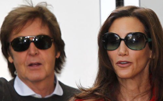 Ο… νιόπαντρος Paul McCartney ξεκινά περιοδεία