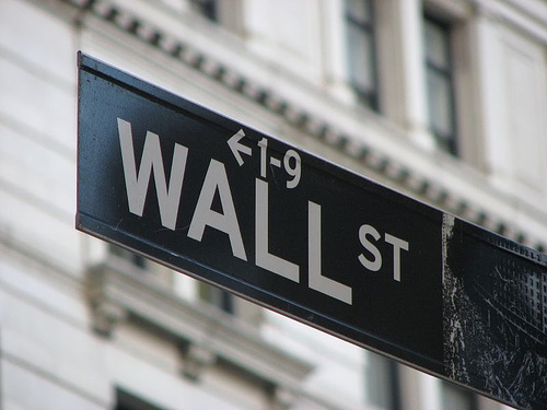 Μεικτά πρόσημα στη Wall Street