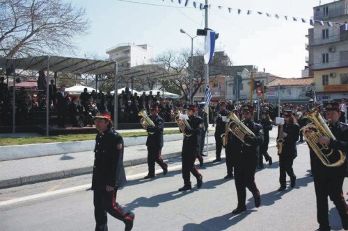 Παρέλαση χωρίς εμβατήρια στην Ξάνθη