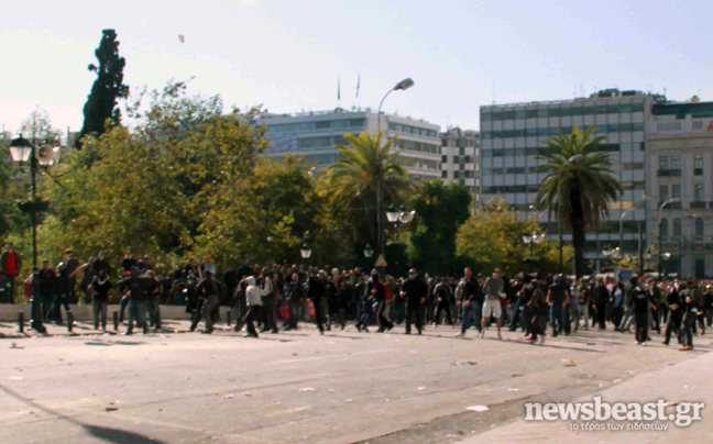 Επίθεση από μια οργανωμένη «φάλαγγα» με ξεκάθαρο στόχο