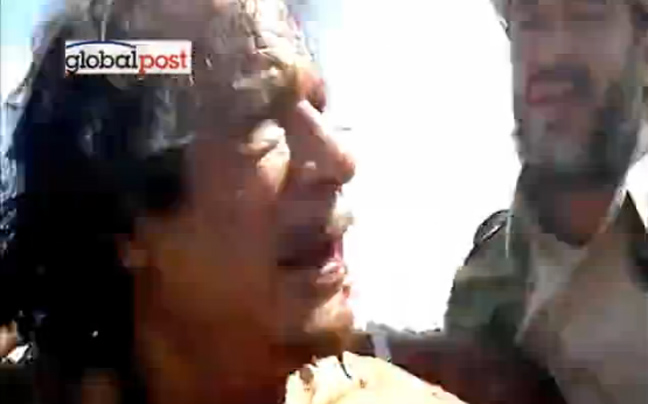 Η στιγμή της σύλληψης του Καντάφι