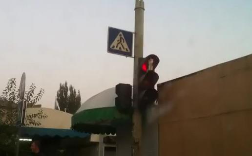 Το φανάρι που σταματάς και&#8230; χαμογελάς