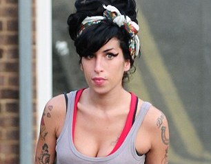 Το αλκοόλ σκότωσε την Amy Winehouse