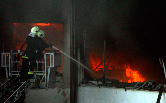 Δύο νεκροί σε φωτιά στο Παγκράτι
