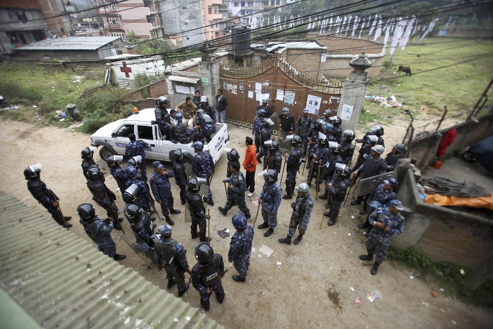 Αφοπλίζονται οι μαοϊστές αντάρτες στο Νεπάλ