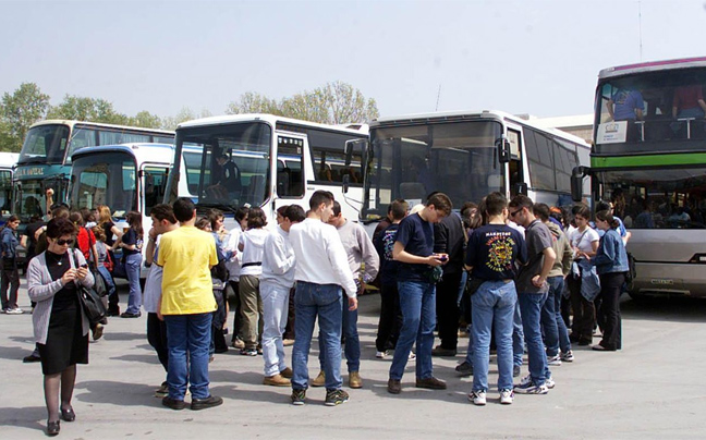 Με διακοπή της μεταφοράς μαθητών προειδοποιούν τα ΚΤΕΛ Πελοποννήσου