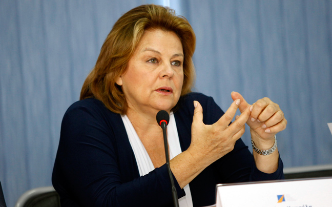 Ζητούν «κούρεμα» δανείων και αναστολή πλειστηριασμών