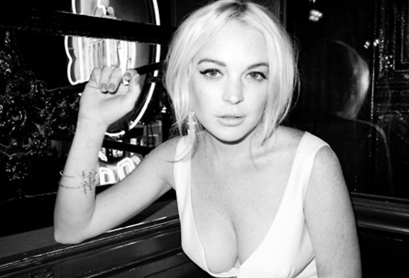 Ποζάρει για ακόμα μια καμπάνια η Lindsay Lohan