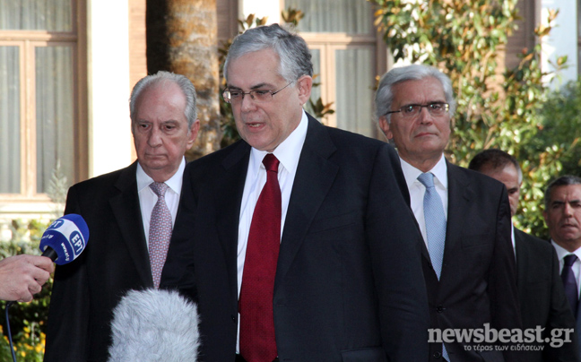 Δεν έθεσε όρους ο Λ. Παπαδήμος