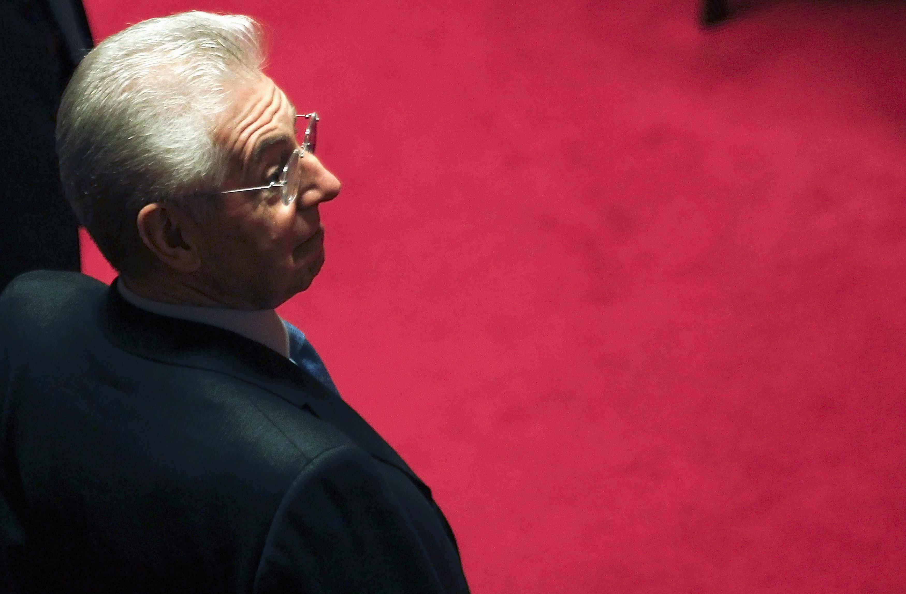 Ρεκόρ δημοτικότητας για την κυβέρνηση Μόντι