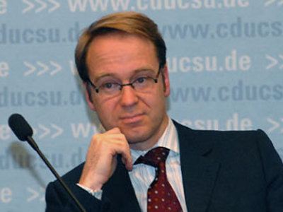 «Η ΕΚΤ δεν μπορεί να χρηματοδοτεί χρεωμένα κράτη»