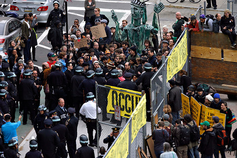 Δεν το βάζουν κάτω οι διαδηλωτές του κινήματος «Occupy»