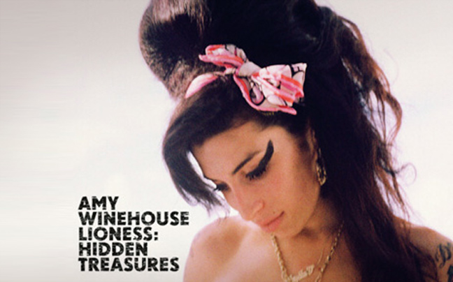 Η Amy Winehouse ακόμα κάνει τα μαγικά της