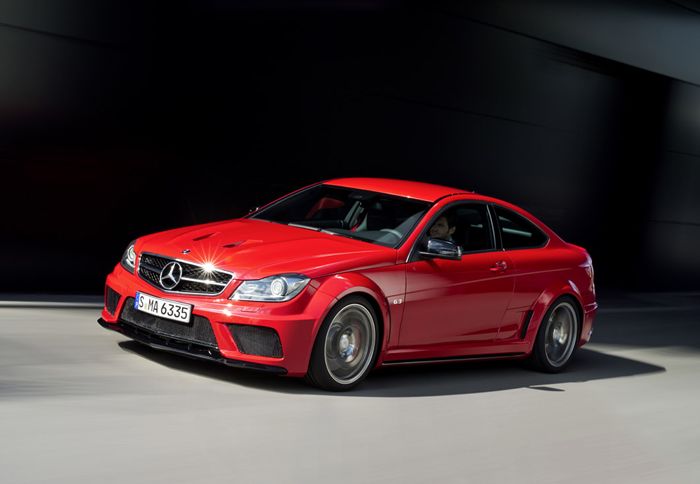 Η C63 AMG Coupe Black Series πηγαίνει… βόλτα!