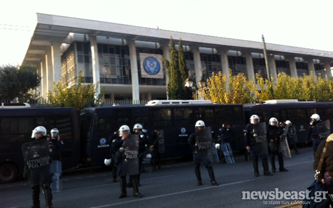 Στην αμερικανική πρεσβεία η πορεία