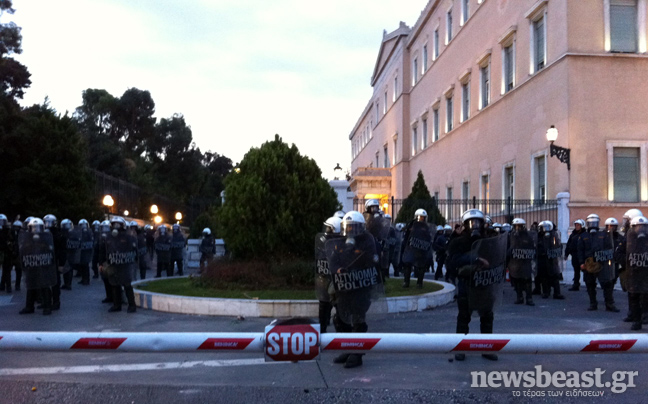 Τρεις συλλήψεις στα «λουλουδάδικα»