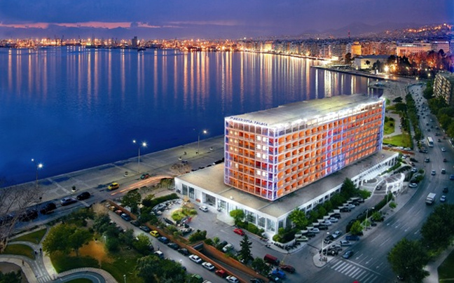 Υπογράφηκε η σύμβαση για τη μίσθωση του ξενοδοχείου «Μακεδονία Παλλάς»