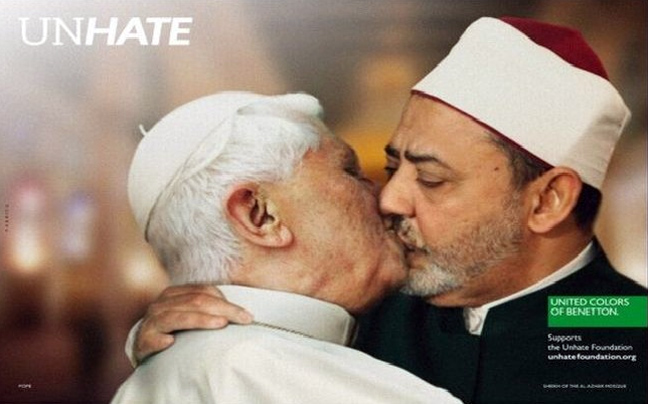 Νομικά κατά της Benetton κινήθηκε το Βατικανό