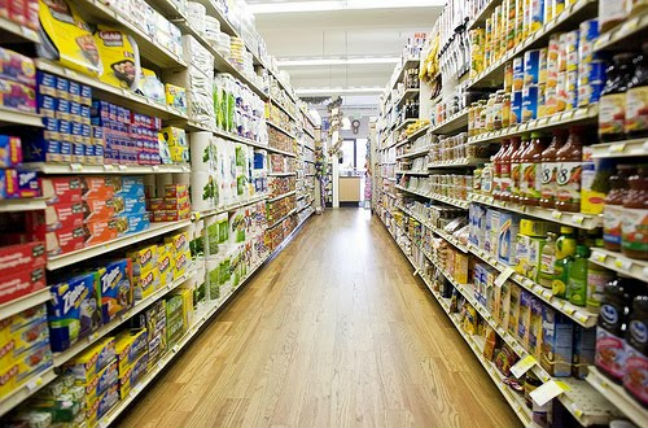 Μείωση 1,9% στις πωλήσεις του λιανεμπορίου τροφίμων το 2015