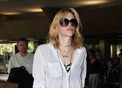 Η Courtney Love παραδέχτηκε ότι έπαιρνε ηρωίνη όταν ήταν έγκυος