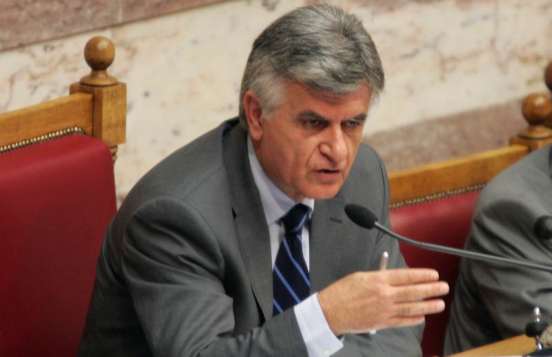 Δεν θα είναι υποψήφιος με το ΠΑΣΟΚ ο Πετσάλνικος
