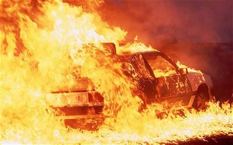 Παρανάλωμα του πυρός αυτοκίνητο στο Βύρωνα
