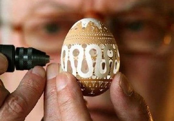 Σιγά τα… γλυπτά