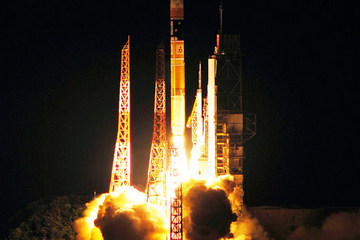 Η Ιαπωνία εκτόξευσε κατασκοπευτικό δορυφόρο