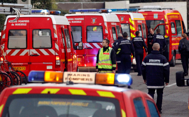 Δεν επιβεβαιώνονται οι δύο νέοι θάνατοι από το τροχαίο στη Γαλλία