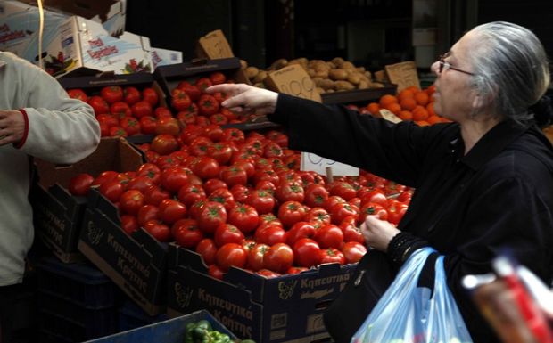 Σε τιμές χονδρικής τα ψώνια στην αγορά του Ρέντη