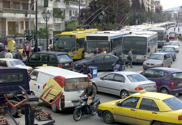 Κυκλοφοριακό κομφούζιο στους δρόμους