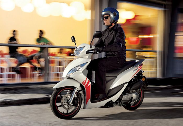 Ήρθε το νέο Honda Vision 50