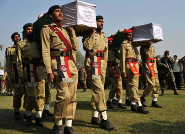 Έντονη διαμαρτυρία για τον θάνατο του πακιστανού στρατιώτη