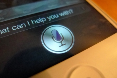 Νέα διαφημιστικά για το Siri του iPhone