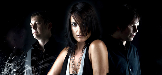 Η Sian Evans από τους Kosheen στο Dybbuk