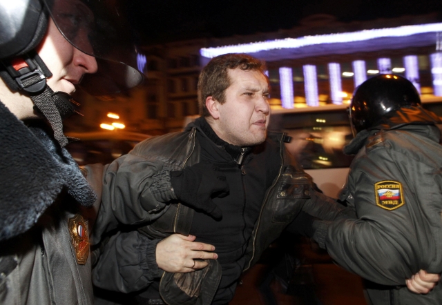 Συλλήψεις διαδηλωτών στη Μόσχα και την Αγία Πετρούπολη